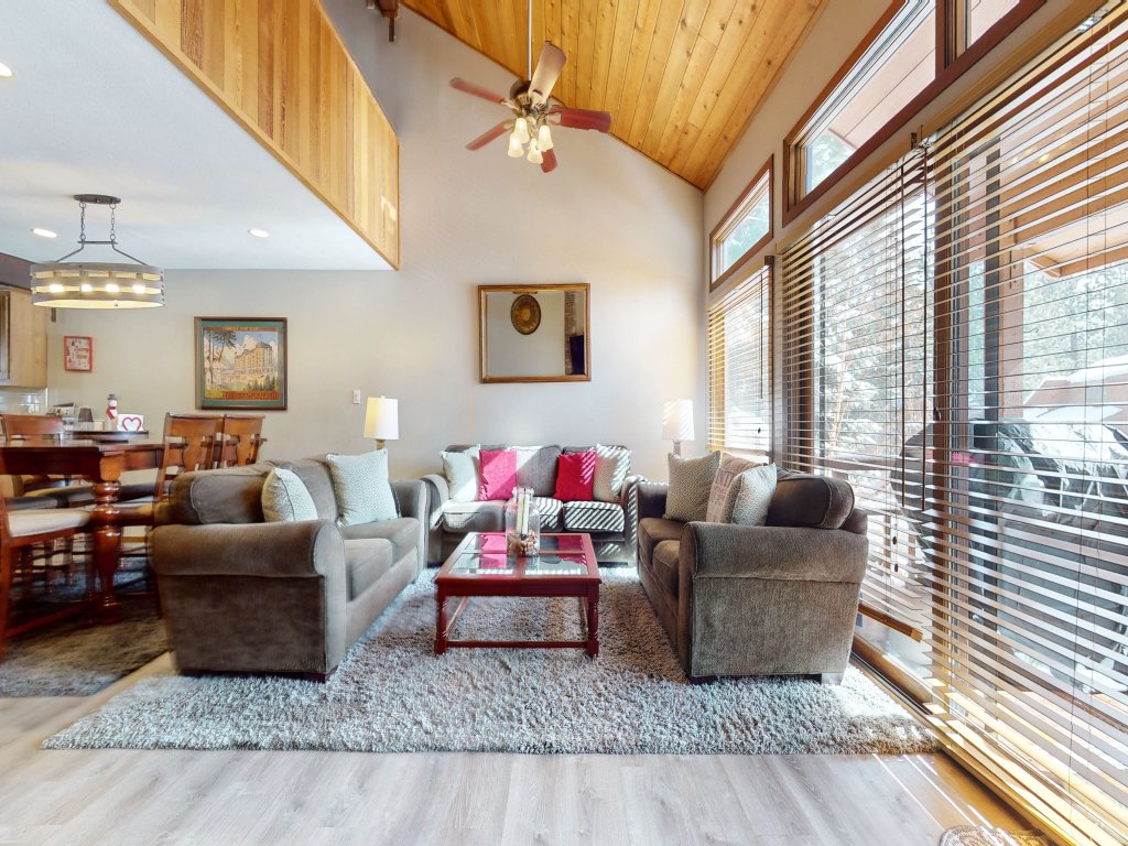 Woodlands 33 Remodeled, Quiet and Cozy, Patio with Private BBQ Vacation Rental in Mammoth Lakes - RedAwning