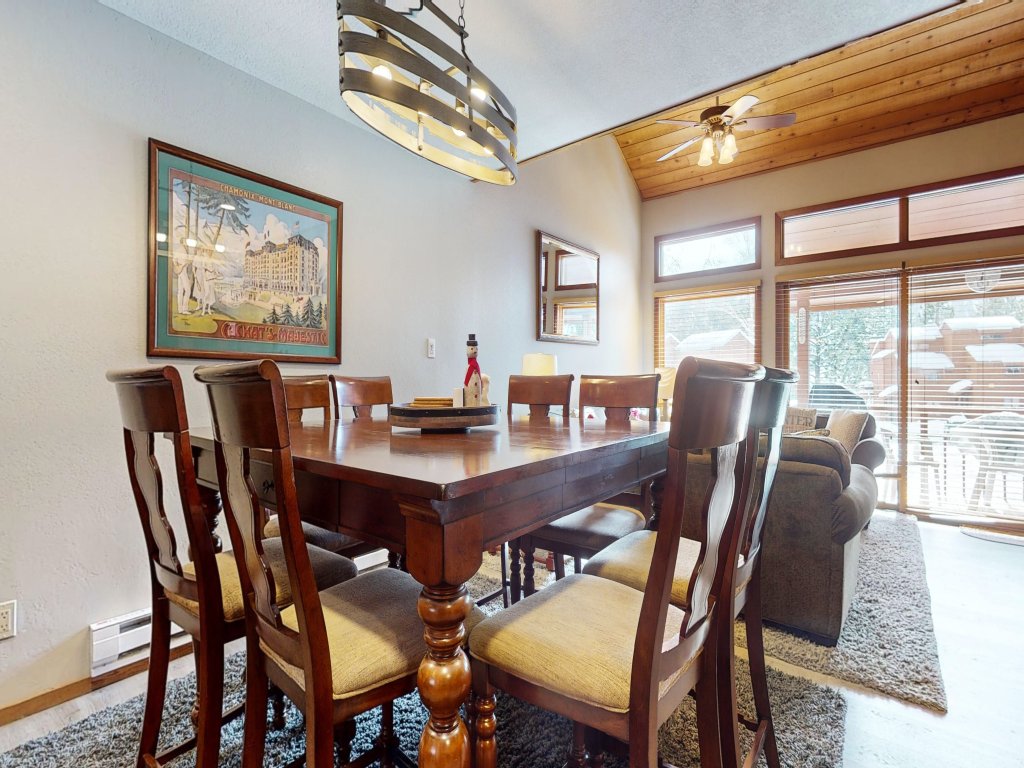 Woodlands 33 Remodeled, Quiet and Cozy, Patio with Private BBQ Vacation Rental in Mammoth Lakes - RedAwning
