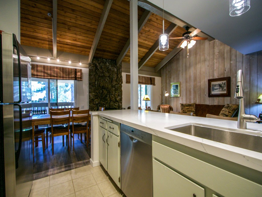 Sunshine Village 104 Beautiful, Convenient, and Close to it all Vacation Rental in Mammoth Lakes - RedAwning