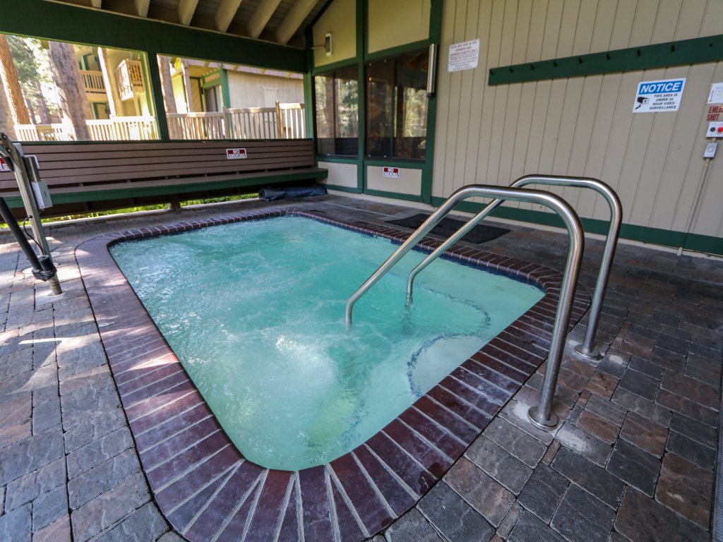 Sunshine Village 104 Beautiful, Convenient, and Close to it all Vacation Rental in Mammoth Lakes - RedAwning