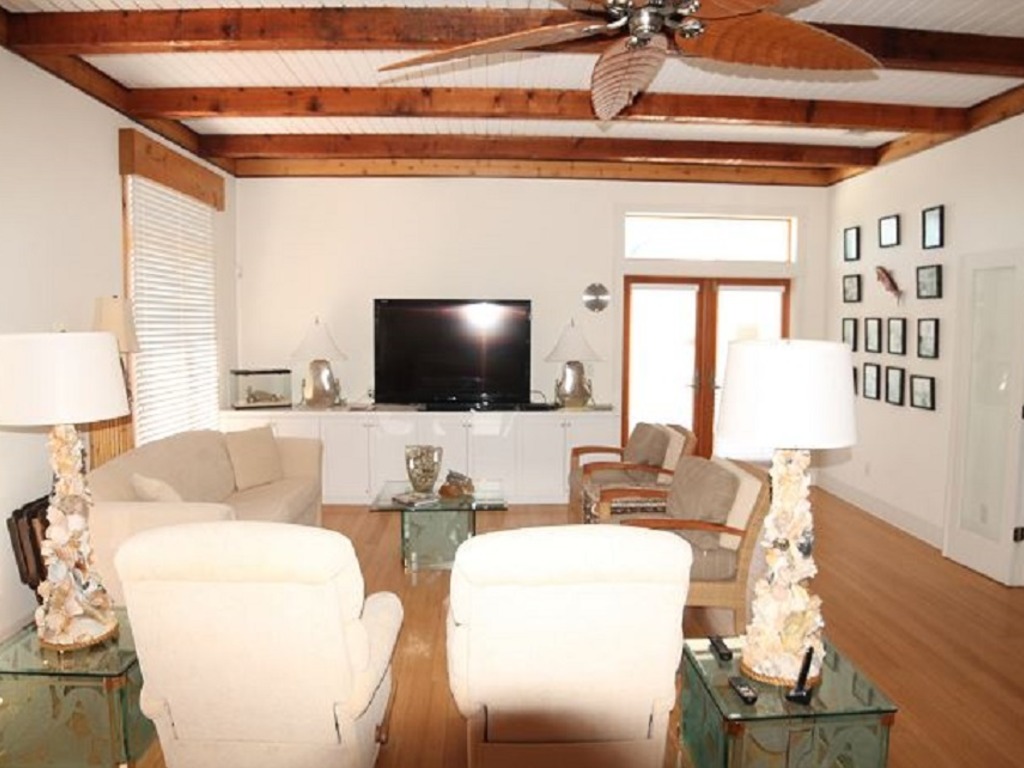 Ocean front Vacation Home with a large screened-in Patio Vacation Rental in St. Augustine - RedAwning