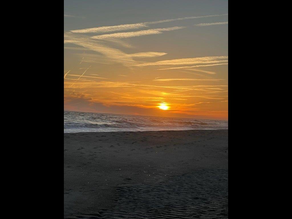 Sandy Bottoms / 330 Ocean Blvd West Vacation Rental in Holden Beach - RedAwning