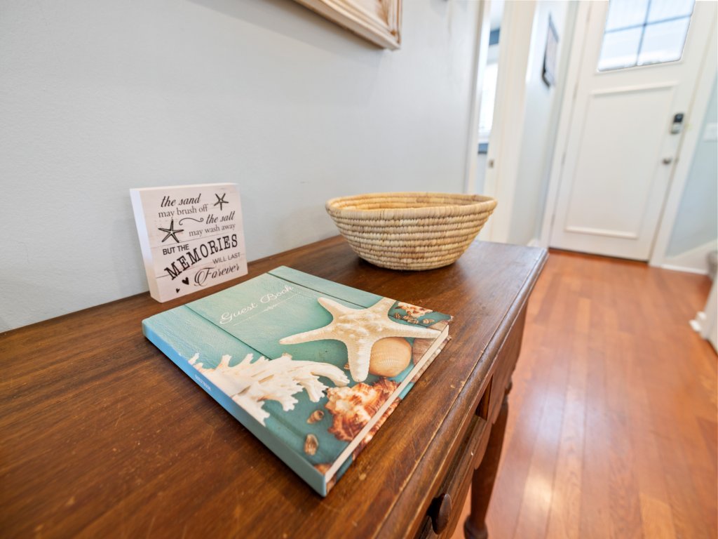 1366 Laurel Grove Vacation Rental in Miramar Beach - RedAwning