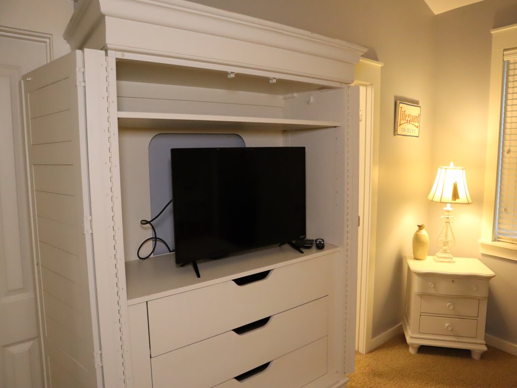 1380 Laurel Grove Vacation Rental in Miramar Beach - RedAwning