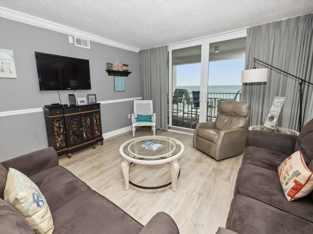 Shoreline Towers 1084 - Beautiful 2 BR with Gulf views and on the beach Vacation Rental in Destin - RedAwning