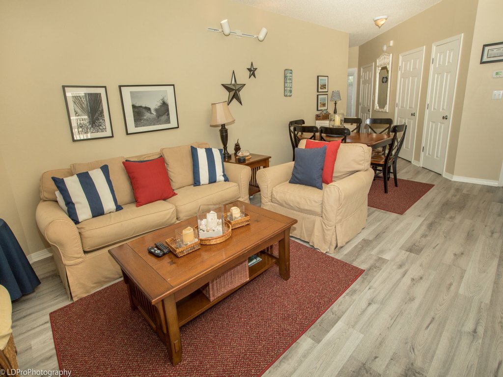 SPC 9230 - Beautiful Upstairs 2 BR in Beachwalk area Vacation Rental in Destin - RedAwning
