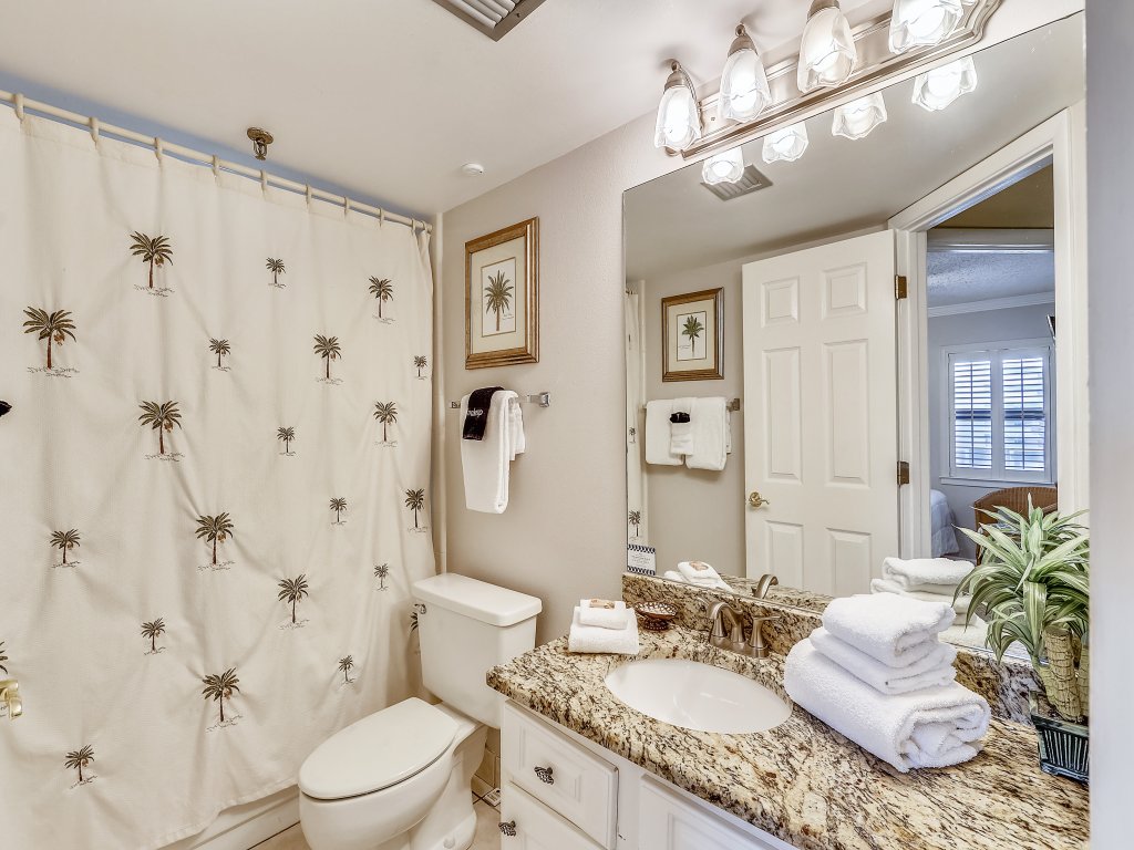 IR 310 is a 2 BR Gulf view with Washer Dryer over 1300 sf and Free Beach Set up Vacation Rental in Destin - RedAwning