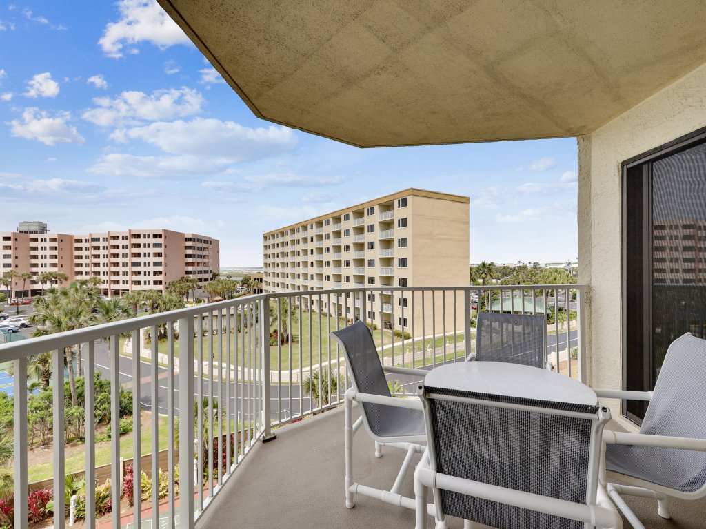 IR 310 is a 2 BR Gulf view with Washer Dryer over 1300 sf and Free Beach Set up Vacation Rental in Destin - RedAwning