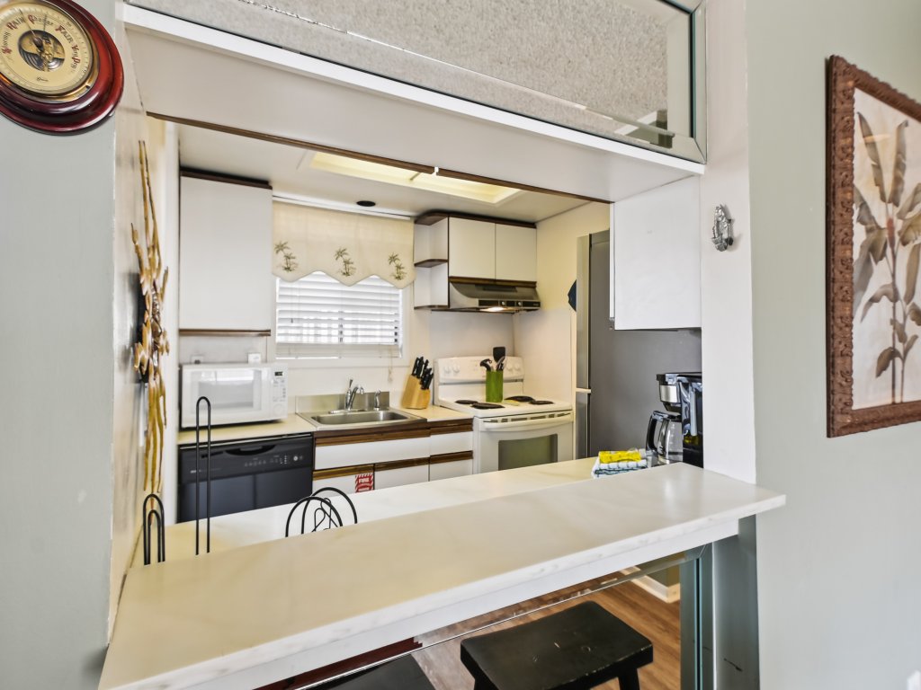 SPC 1053 - Ground Floor 1 BR 1 Ba - recent updates Vacation Rental in Destin - RedAwning