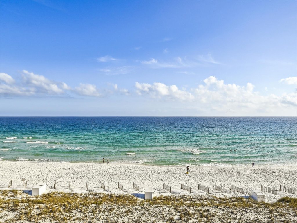 IR 406 is a 2 BR Gulf front with washer/dryer and amazing views Vacation Rental in Destin - RedAwning