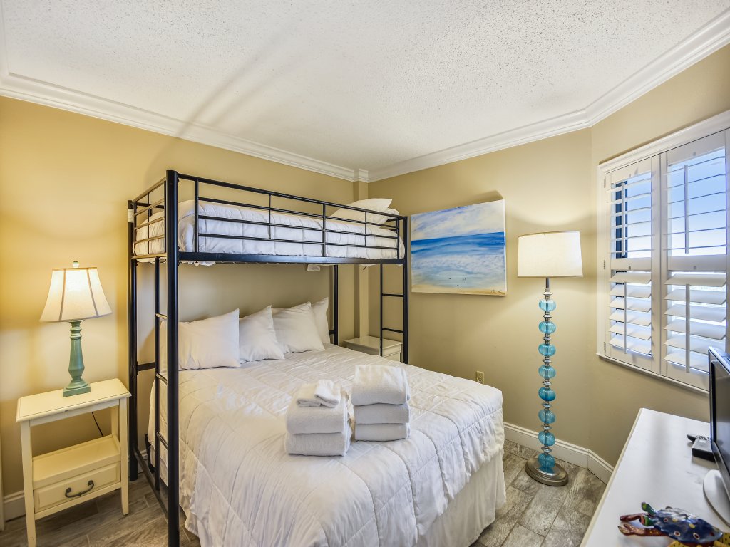 IR 408 is a 3 BR with an extra bunk room and is not only gulf front Vacation Rental in Destin - RedAwning