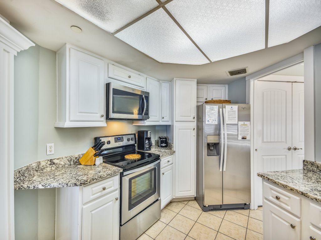 IR 408 is a 3 BR with an extra bunk room and is not only gulf front Vacation Rental in Destin - RedAwning
