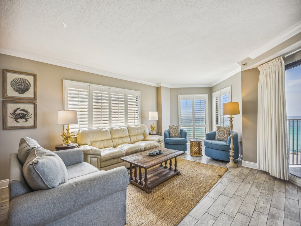 IR 408 is a 3 BR with an extra bunk room and is not only gulf front Vacation Rental in Destin - RedAwning