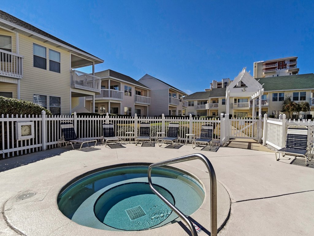 SPC3209 is an upstairs 2 BR with Canal Views Vacation Rental in Destin - RedAwning