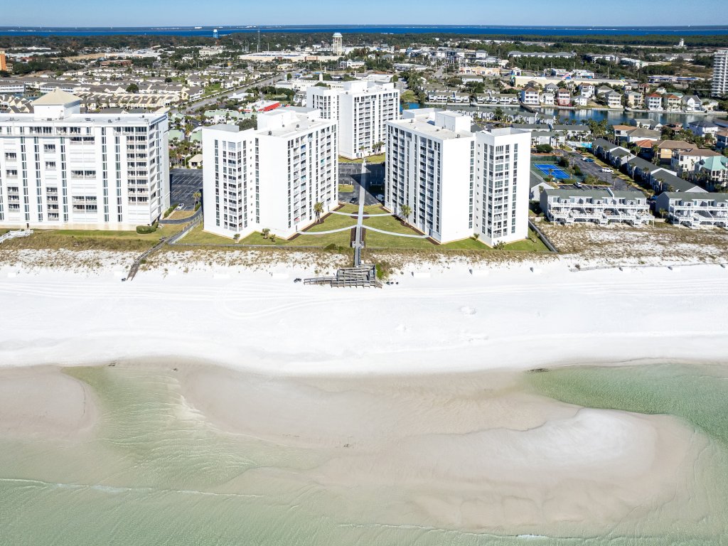 Shoreline Towers 1052 - Beautiful 2 BR with Gulf views Vacation Rental in Destin - RedAwning