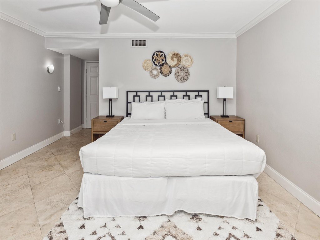 Shoreline Towers 1052 - Beautiful 2 BR with Gulf views Vacation Rental in Destin - RedAwning