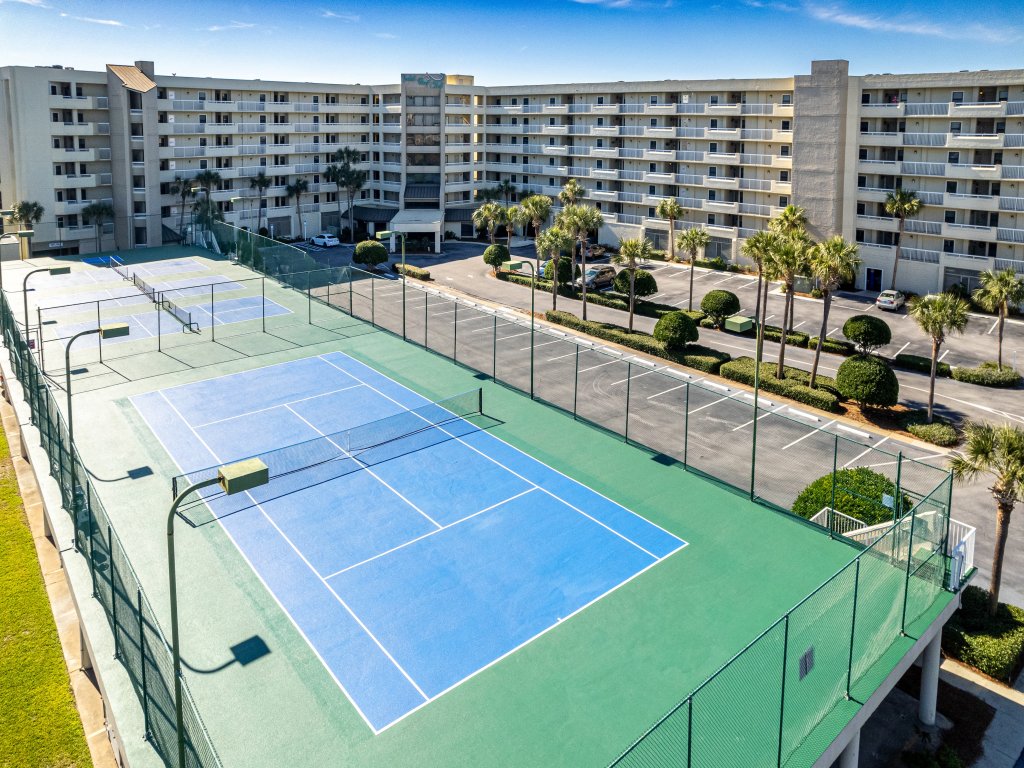 Inlet Reef 109 is a gulf front 3 BR sleeps 8 Vacation Rental in Destin - RedAwning