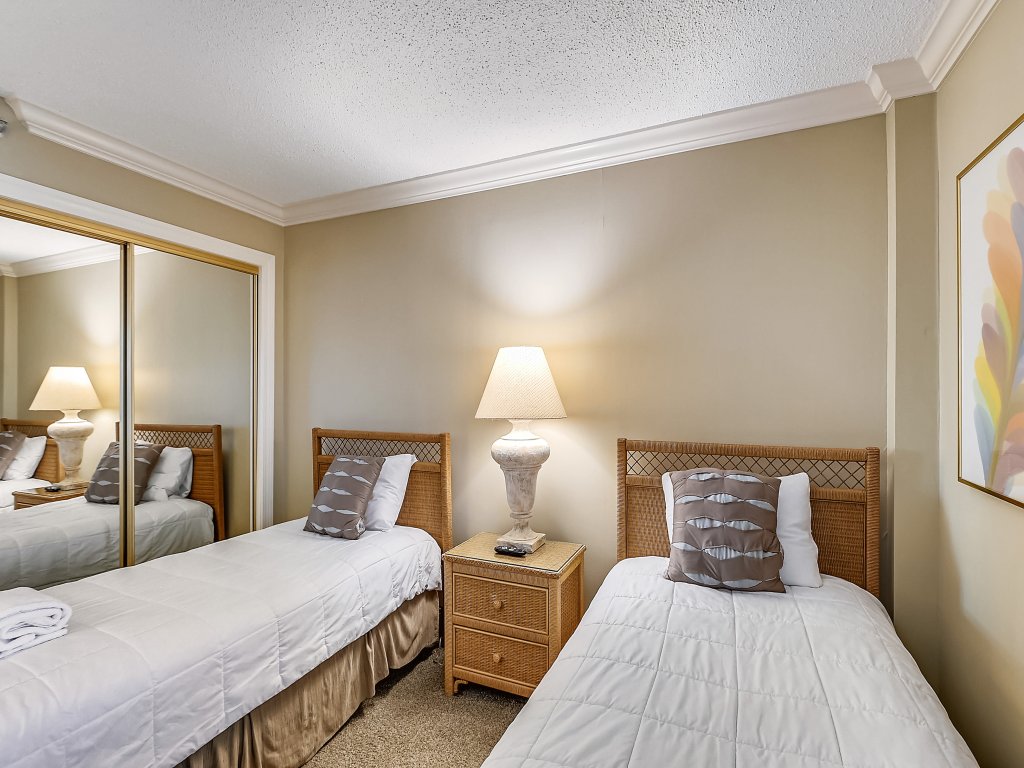 Inlet Reef 109 is a gulf front 3 BR sleeps 8 Vacation Rental in Destin - RedAwning