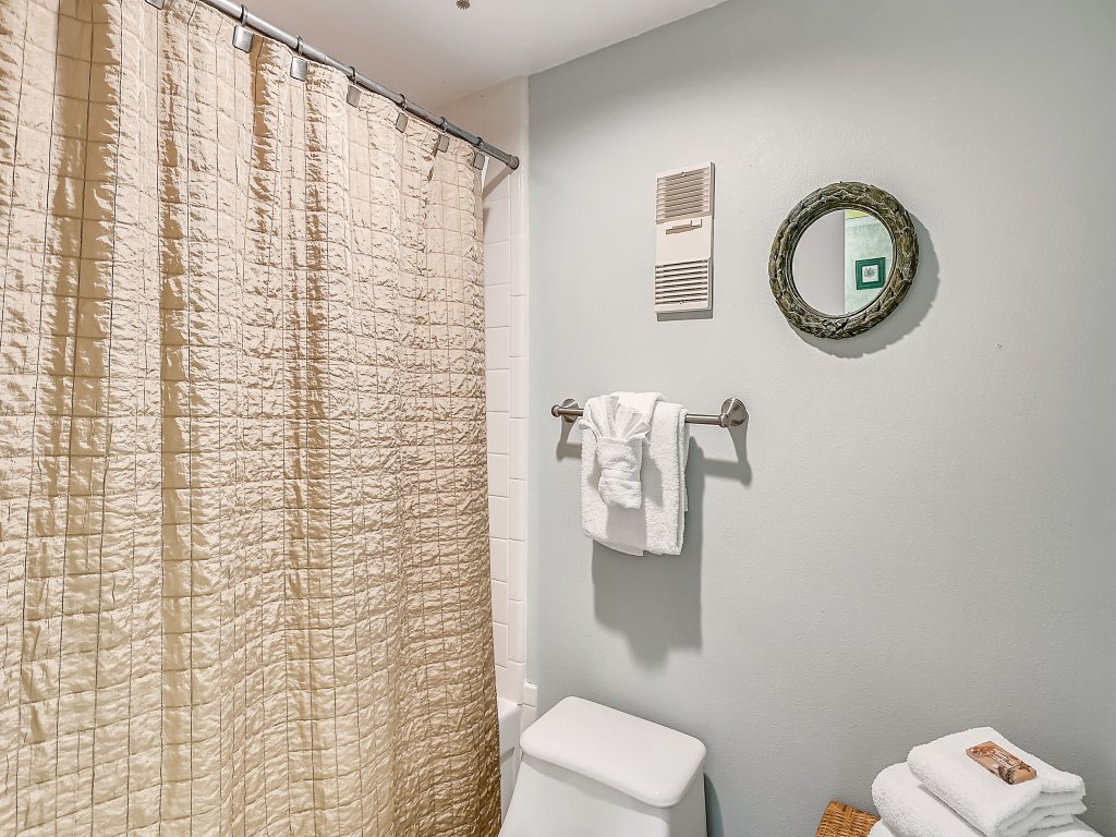 Inlet Reef 109 is a gulf front 3 BR sleeps 8 Vacation Rental in Destin - RedAwning