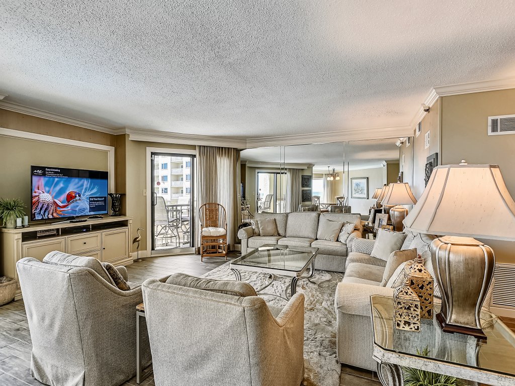 Inlet Reef 109 is a gulf front 3 BR sleeps 8 Vacation Rental in Destin - RedAwning