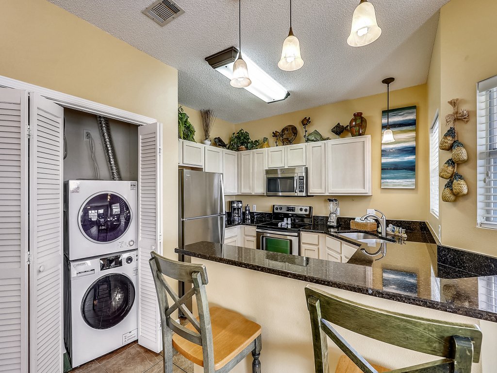 SPC 9203 - Beautiful Upstairs 2 BR w/partial Gulf views and short walk to beach Vacation Rental in Destin - RedAwning
