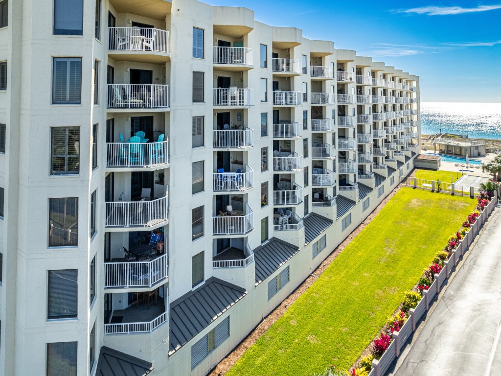IR 502 is a gulf front 2 BR with washer dryer Sleeps 6 Vacation Rental in Destin - RedAwning
