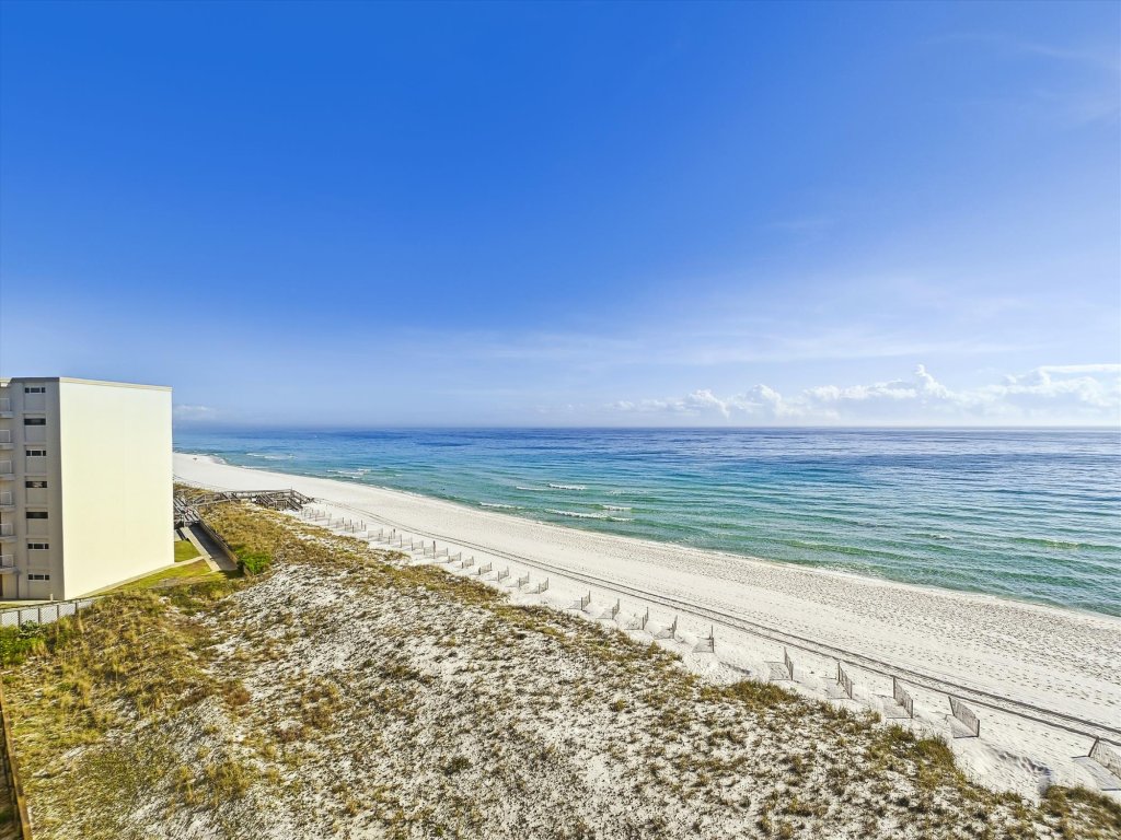 IR 502 is a gulf front 2 BR with washer dryer Sleeps 6 Vacation Rental in Destin - RedAwning