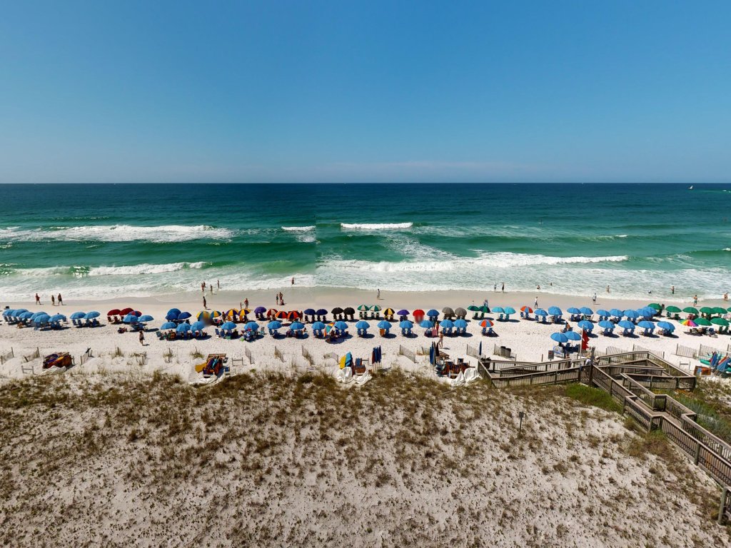 IR 502 is a gulf front 2 BR with washer dryer Sleeps 6 Vacation Rental in Destin - RedAwning