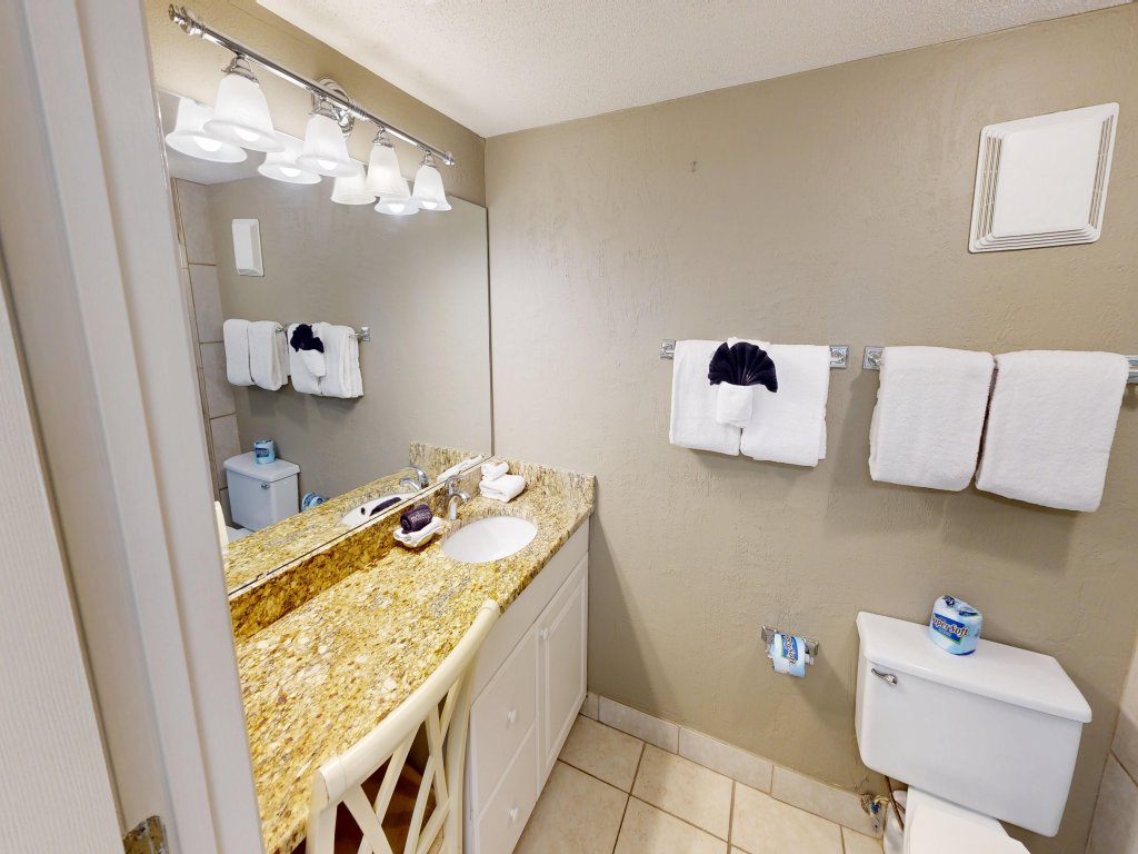 Shoreline Towers 2074- 2 BR with Great Gulf Views on the beach - Sleeps 6 Vacation Rental in Destin - RedAwning