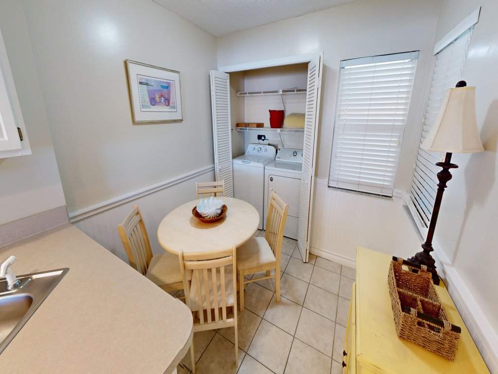 IR 603 is a 2 BR with recent updates - check out the views! Vacation Rental in Destin - RedAwning