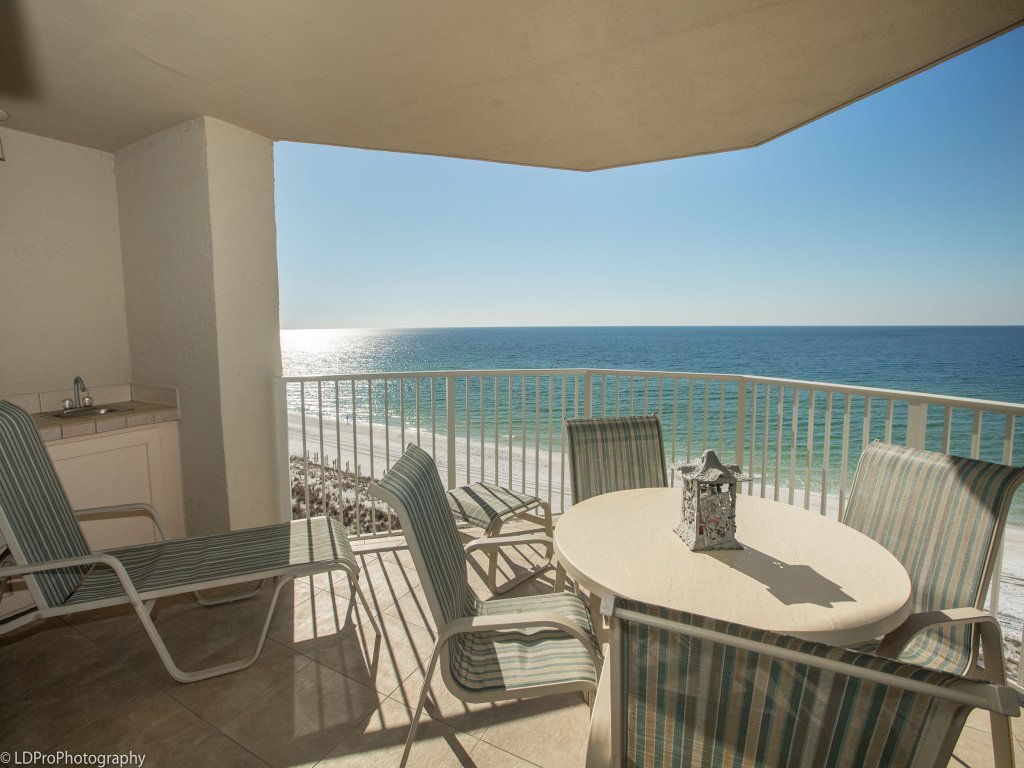 IR 606 is a Top Floor Beautiful Gulf Front 2 BR with views that are breathtaking Vacation Rental in Destin - RedAwning