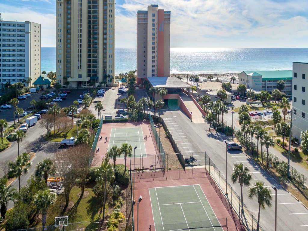 Destin Towers 61 is a Gorgeous Gulf front 2 BR Corner Unit Vacation Rental in Destin - RedAwning