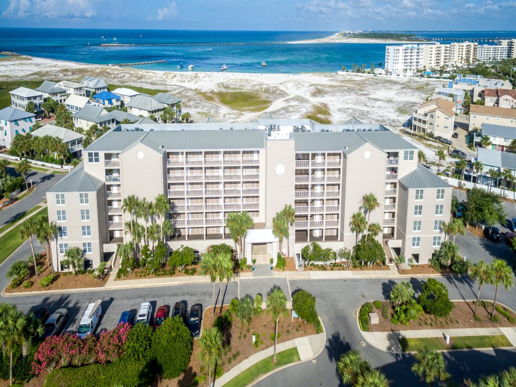Gorgeous 2 BR with Amazing sunset views and completely updated - Free bch svc 2 Vacation Rental in Destin - RedAwning