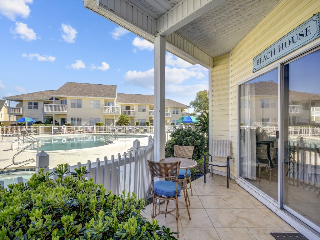 SPC9133 - 1 BR sleeps 6 - Ground floor unit - close to pool area Vacation Rental in Destin - RedAwning