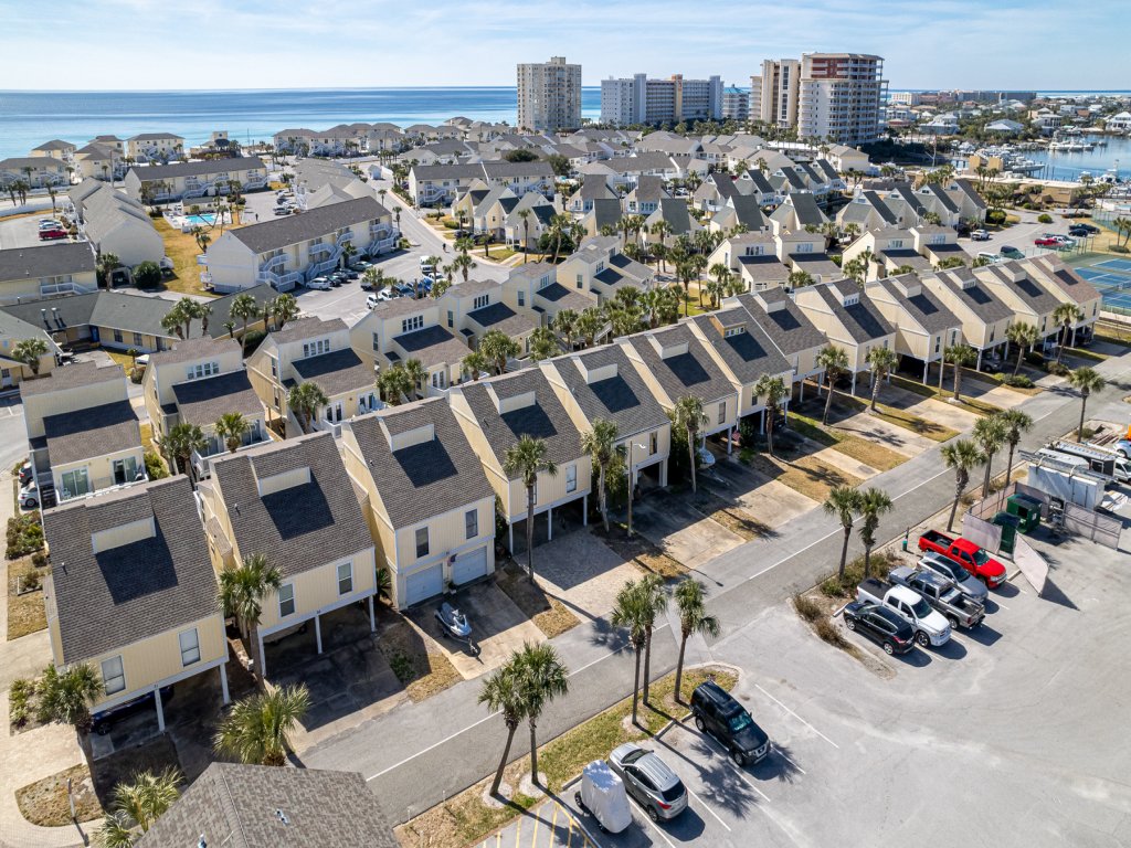 SPC9133 - 1 BR sleeps 6 - Ground floor unit - close to pool area Vacation Rental in Destin - RedAwning