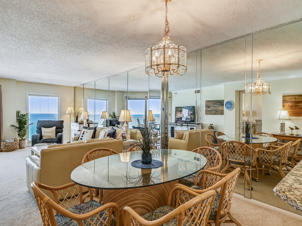 IR 602 Top floor Gulf Front 2 BR with washer dryer -amazing views! Vacation Rental in Destin - RedAwning