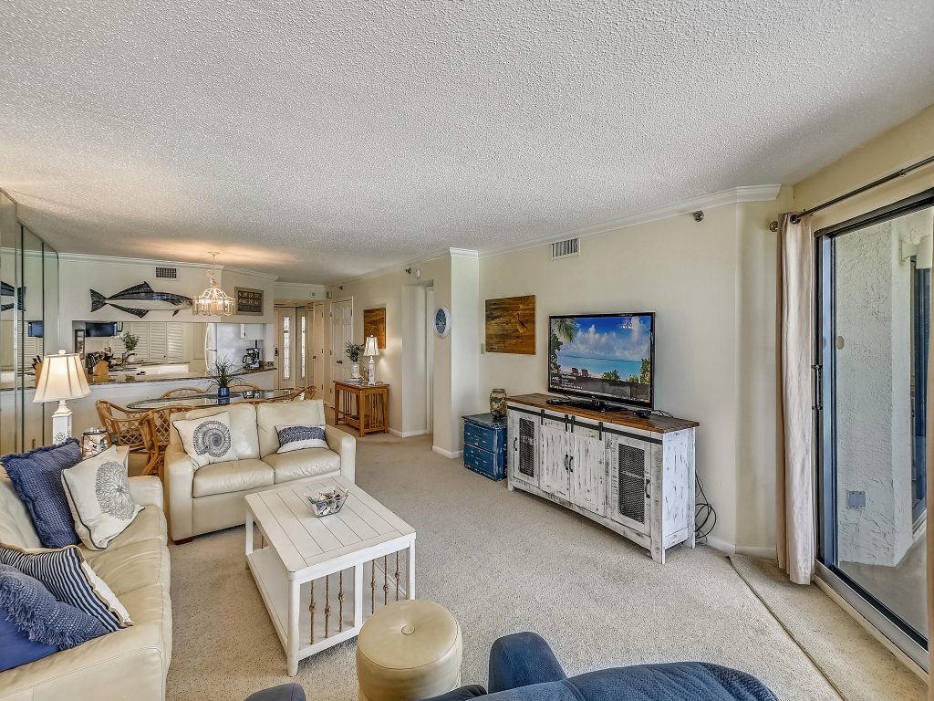 IR 602 Top floor Gulf Front 2 BR with washer dryer -amazing views! Vacation Rental in Destin - RedAwning
