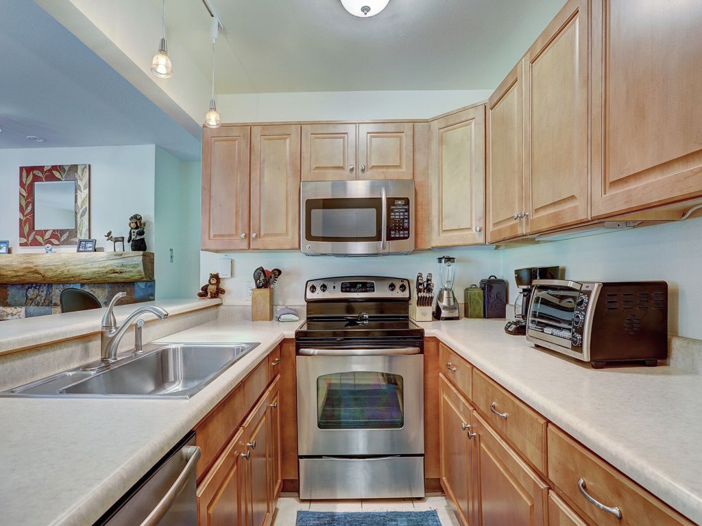 1182 Flying Dutchman Vacation Rental in Dillon - RedAwning