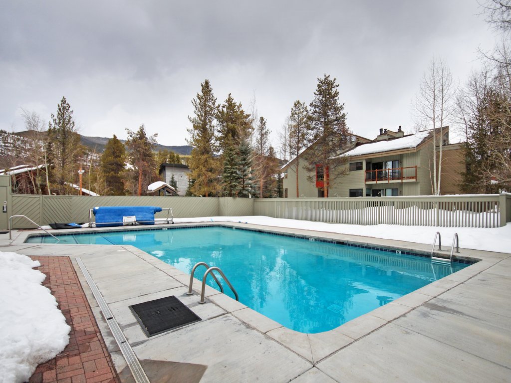 1182 Flying Dutchman Vacation Rental in Dillon - RedAwning