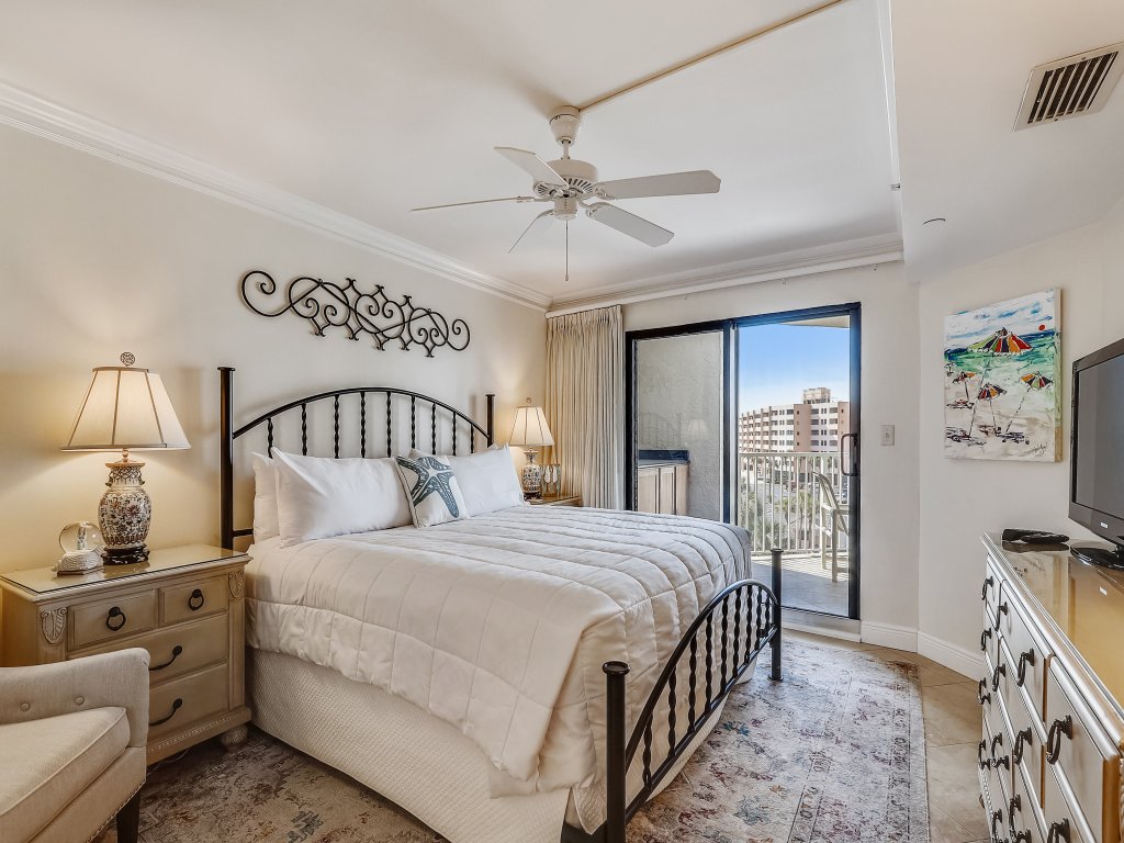 IR 411 is a 2 BR 2 Ba that is spacious and beautifully decorated - Sleeps 6 Vacation Rental in Destin - RedAwning