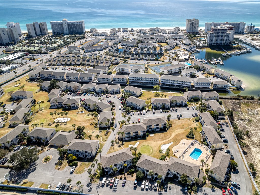 SPC 9206- Gorgeous 1 BR - sleeps 6 Vacation Rental in Destin - RedAwning