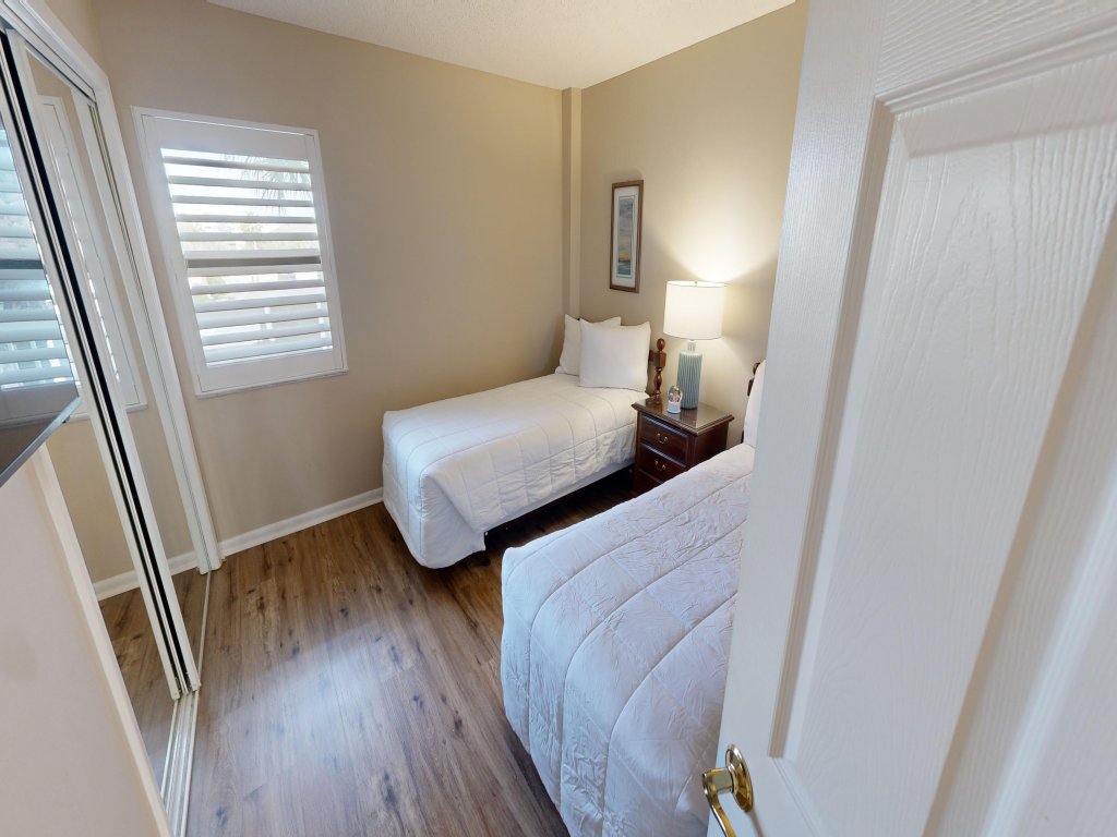 IR 206 is a very Nice Gulf Front 2 BR with free beach set up for 2 Vacation Rental in Destin - RedAwning