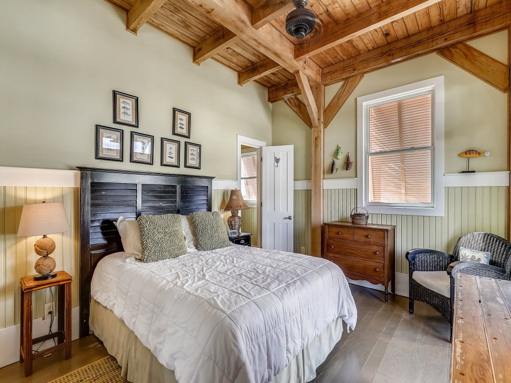 Sugar Shack - Beautiful 4 BR Home in Destin Pointe that sleeps 8 Vacation Rental in Destin - RedAwning