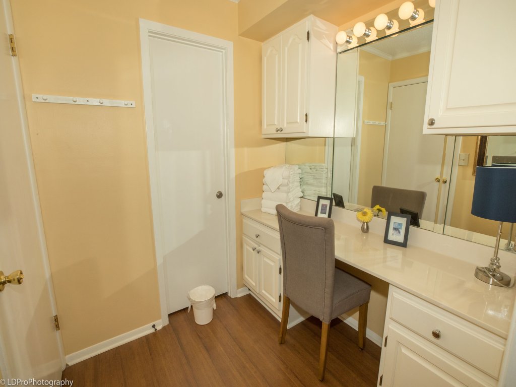 SPC 2119 - Beautiful 2nd Floor 1 BR - sleeps 4 Vacation Rental in Destin - RedAwning