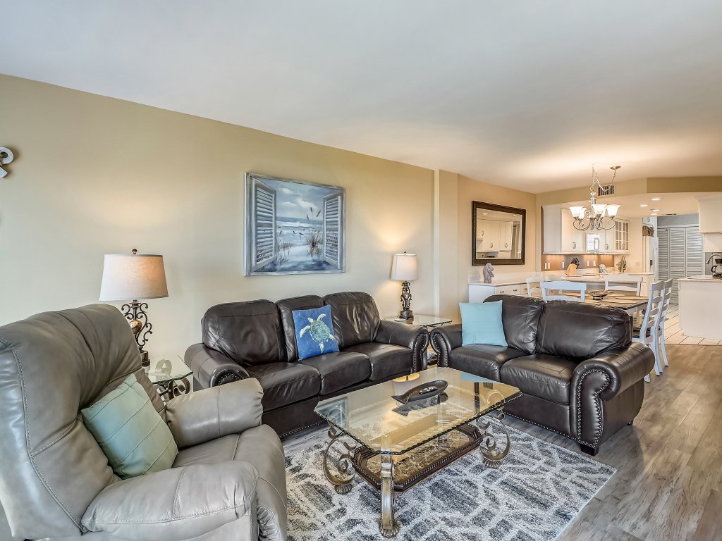IR 213 is a beautifully updated Gulfview 2 BR with amazing rates - Sleeps 8 Vacation Rental in Destin - RedAwning