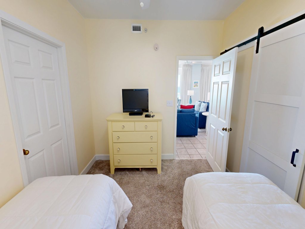 Oceania 607 - 3 BR 3 Ba right on the beach - sleeps 8 Vacation Rental in Destin - RedAwning
