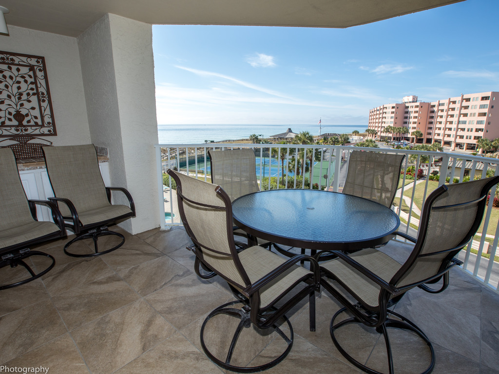 IR 312 is a 2 BR Gulf view with Washer Dryer over 1300 sf Vacation Rental in Destin - RedAwning