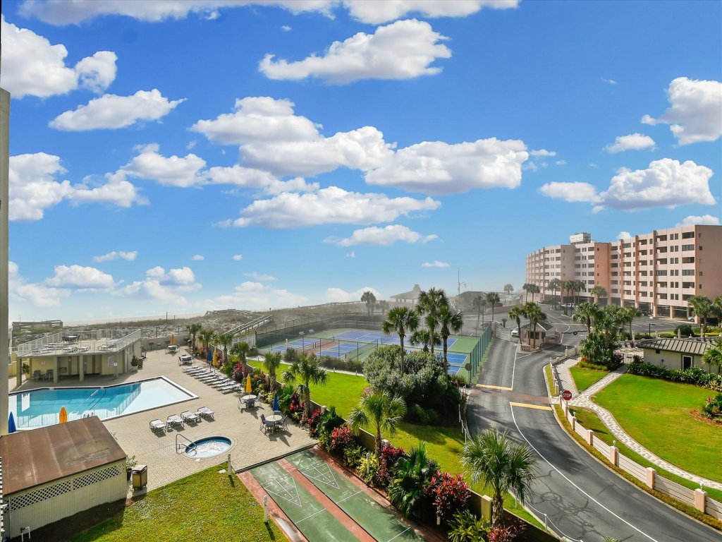 IR 312 is a 2 BR Gulf view with Washer Dryer over 1300 sf Vacation Rental in Destin - RedAwning