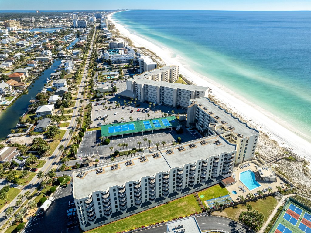 IR 510 is a open floor plan 2 BR with great gulf views and free beach set up Vacation Rental in Destin - RedAwning