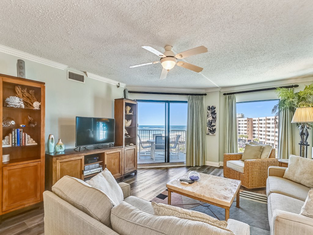 IR 510 is a open floor plan 2 BR with great gulf views and free beach set up Vacation Rental in Destin - RedAwning